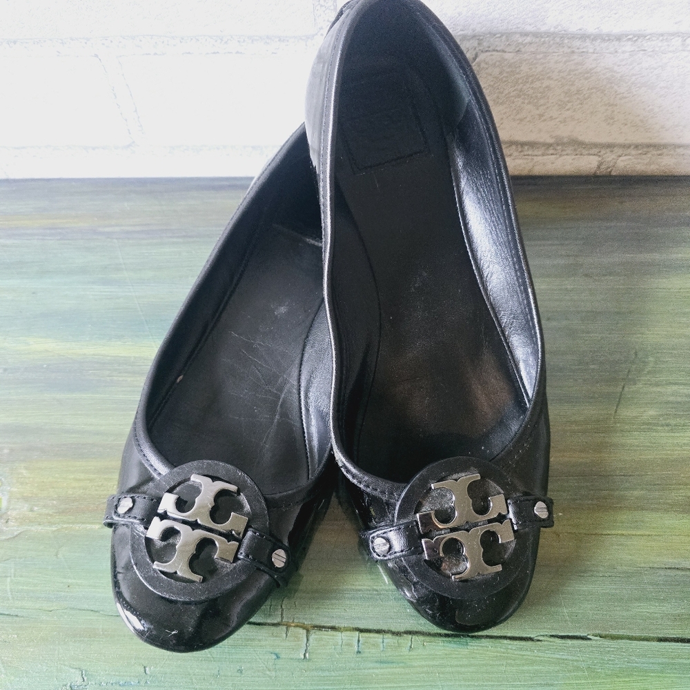 Tory Burch Patent Leather Flats‎